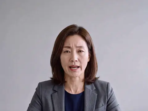 RoleFit avatar Oh Hyeon-ju playing an upset customer